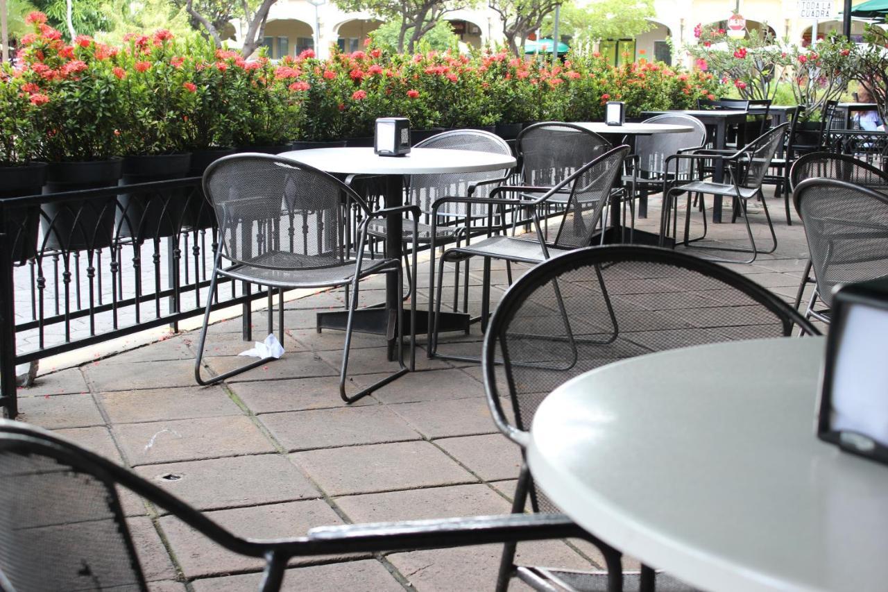 Hotel Concierge Plaza Colima Exterior foto