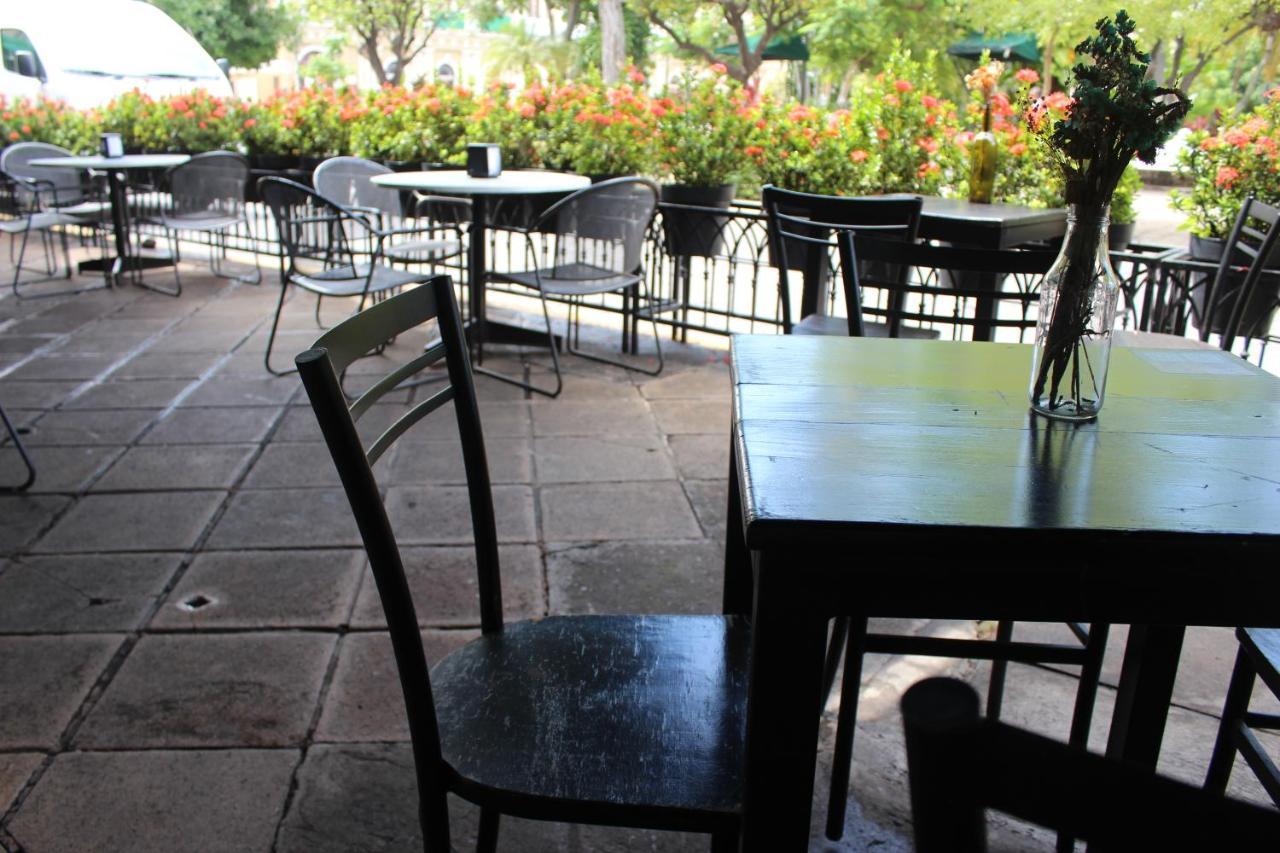 Hotel Concierge Plaza Colima Exterior foto
