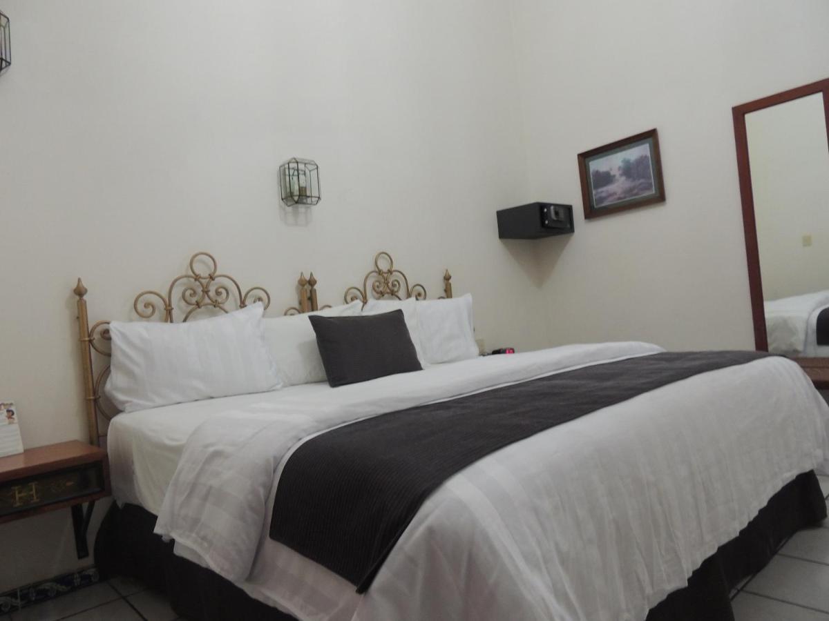 Hotel Concierge Plaza Colima Exterior foto